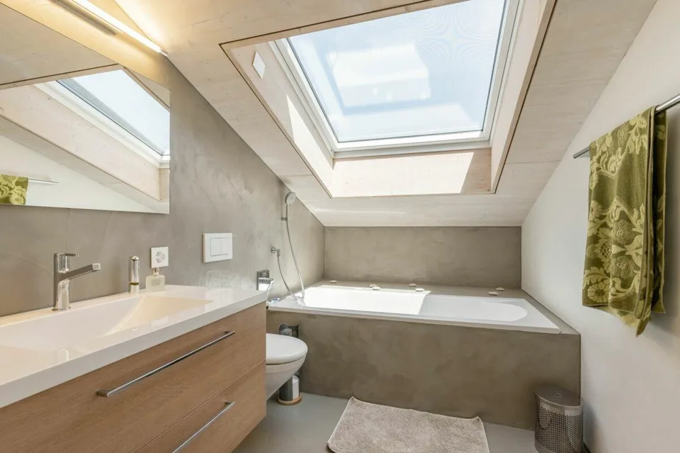 Exklusives Penthouse im obersten Stockwerk mit zwei Terrassen, überwiegend offener Grundriss mit rund 181 m2