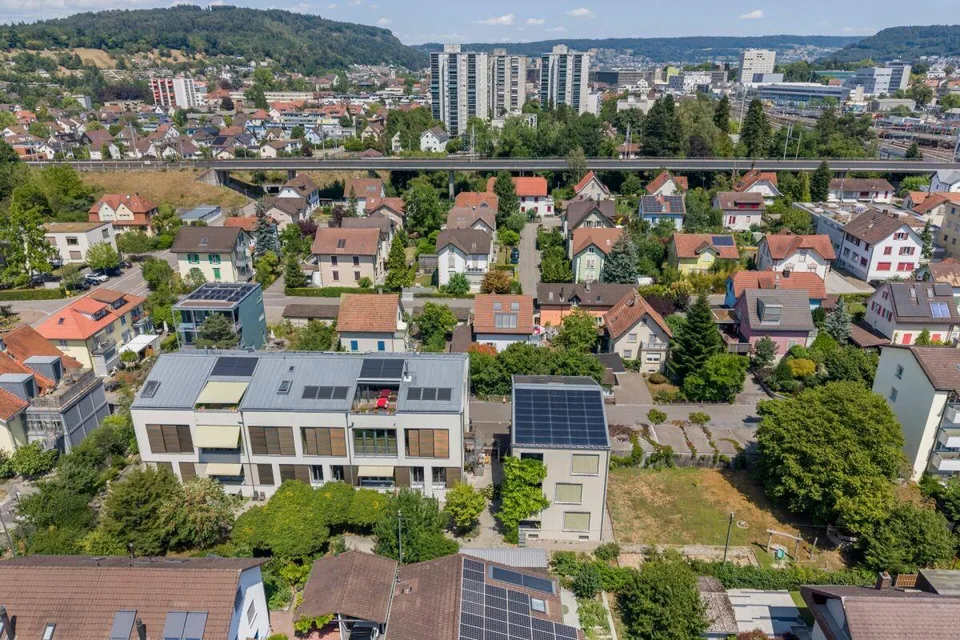 Exklusives Penthouse im obersten Stockwerk mit zwei Terrassen, überwiegend offener Grundriss mit rund 181 m2