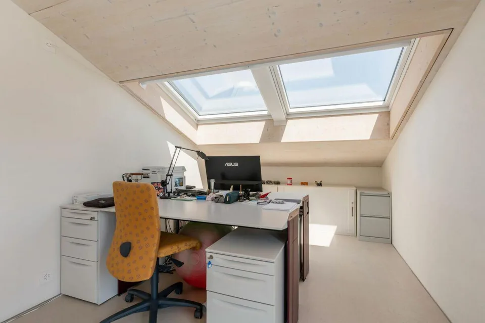 Exklusives Penthouse im obersten Stockwerk mit zwei Terrassen, überwiegend offener Grundriss mit rund 181 m2