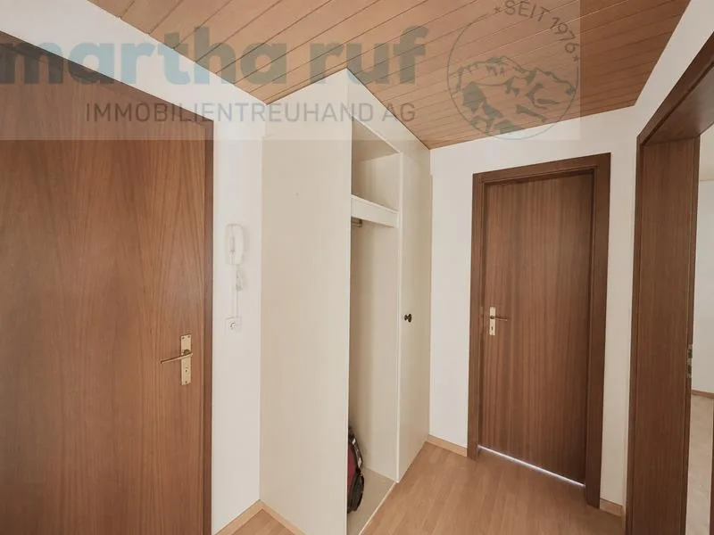 Behagliche 2.5- Zimmer Ferienwohnung mit Cheminée und Balkon