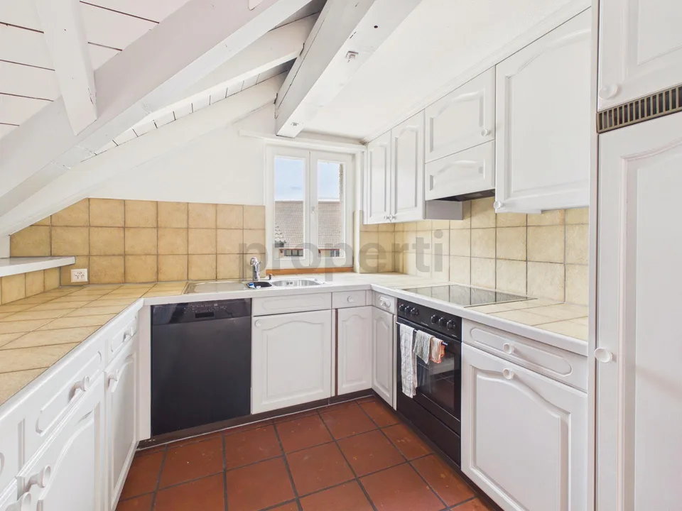 Cozy 4.5-room attic apartment with balcony in Beringen