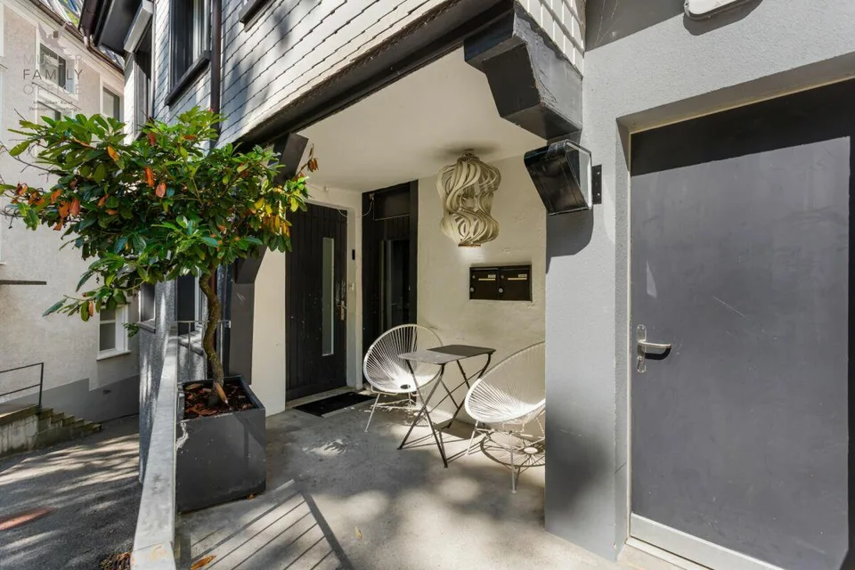 Maison unifamiliale urbaine avec atelier près de la vieille ville et de Mülenenschlucht