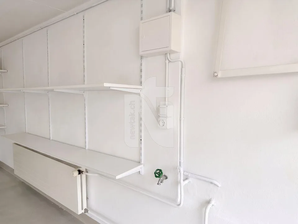 Vielseitige Werkstatt-/Gewerbefläche oder Atelier mit direkter Zufahrt
