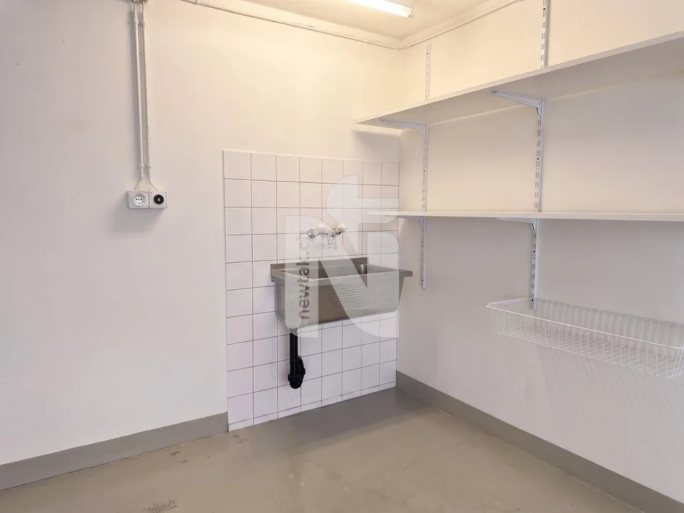 Vielseitige Werkstatt-/Gewerbefläche oder Atelier mit direkter Zufahrt