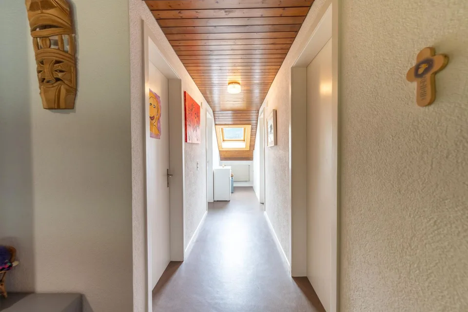 Viel Raum für Ihre Wohnideen - Freistehendes Einfamilienhaus mit We... – Foto 10 von 13