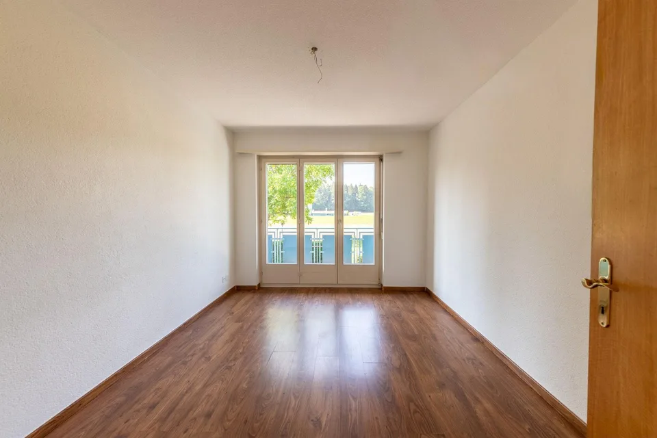 Viel Platz für die ganze Familie - 6.5-Zimmer-Reiheneckhaus mit Bli... – Foto 11 von 13