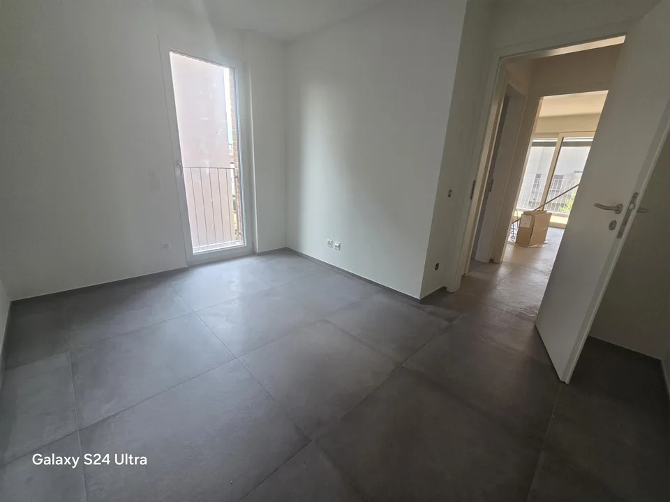 BEAU ET NOUVEAU 3.5 PIÈCES AVEC GRANDE TERRASSE À AGNO