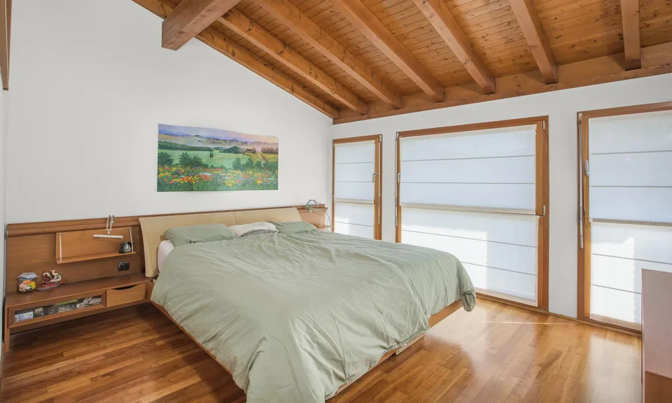 Großzügige und luxuriöse 5.5-Zimmer-Villa mit Pool in Stabio