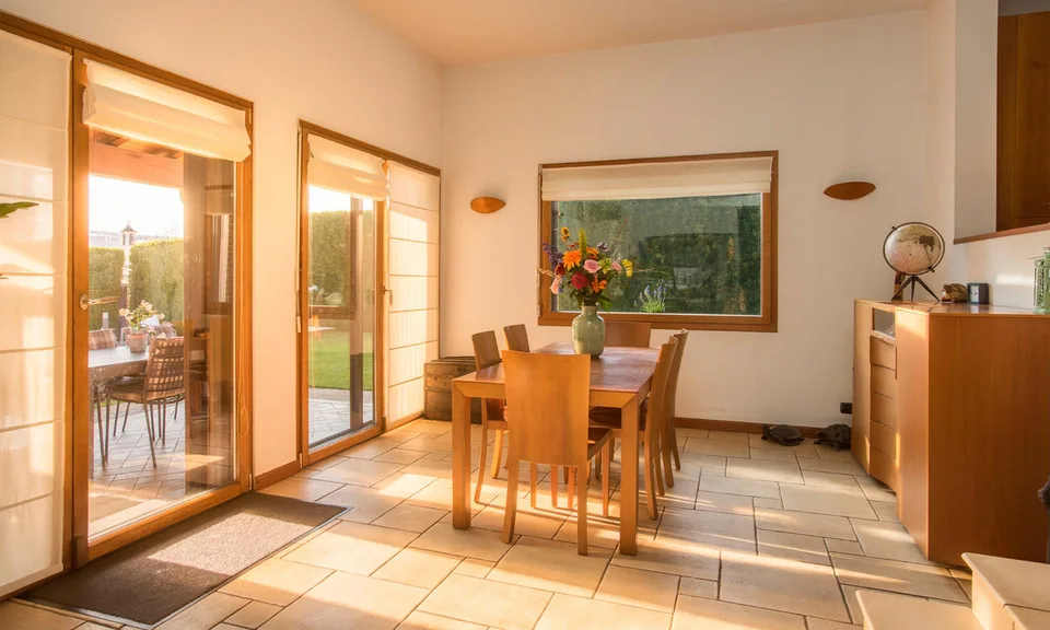 Großzügige und luxuriöse 5.5-Zimmer-Villa mit Pool in Stabio