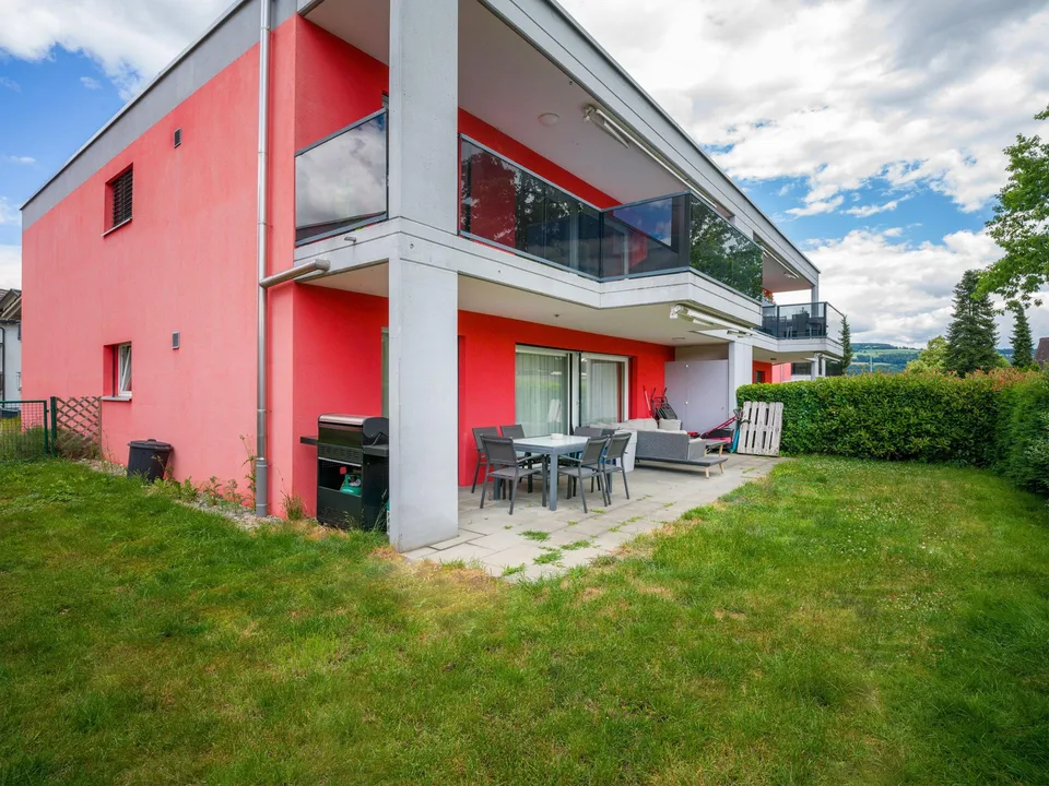 Appartamento giardino 4.5 locali con parte di giardino privato a Fischbach-Göslikon