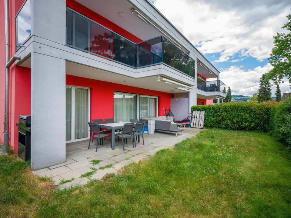 Appartamento giardino 4.5 locali con parte di giardino privato a Fischbach-Göslikon