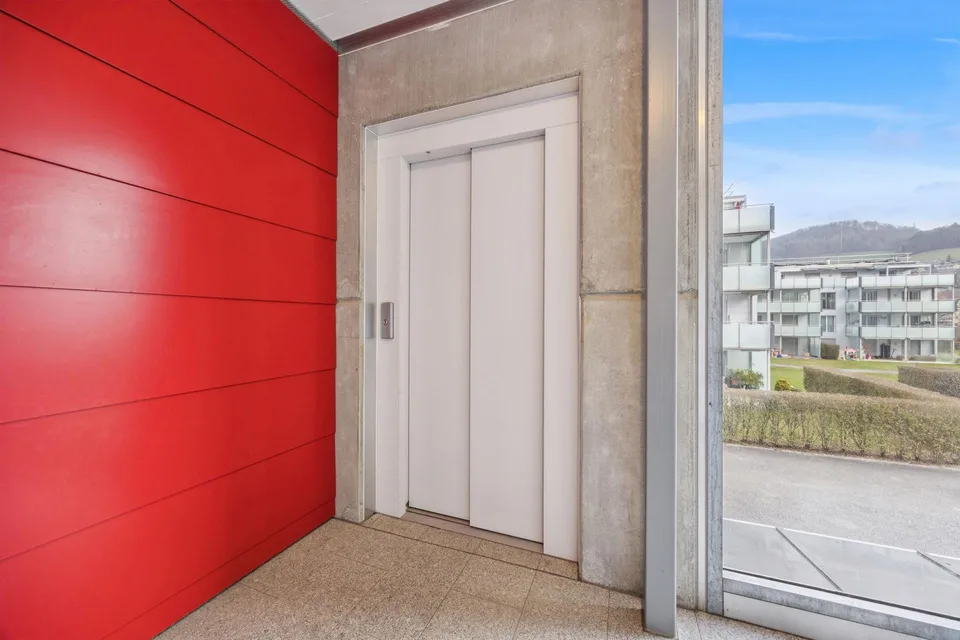 Trimbach: Sunny 2.5-room apartment with 43.6 m² terrace