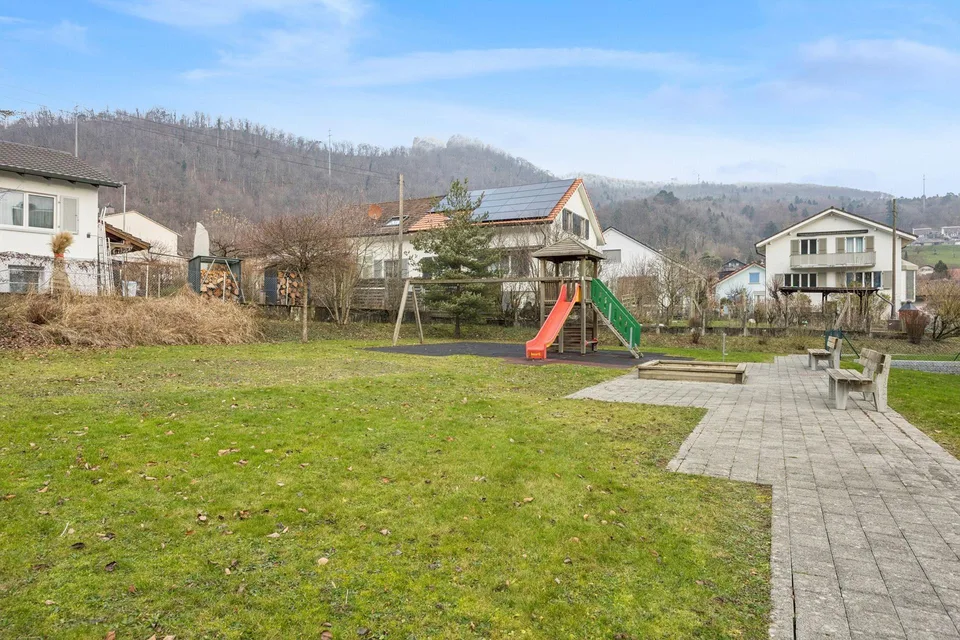 Trimbach: Sunny 2.5-room apartment with 43.6 m² terrace