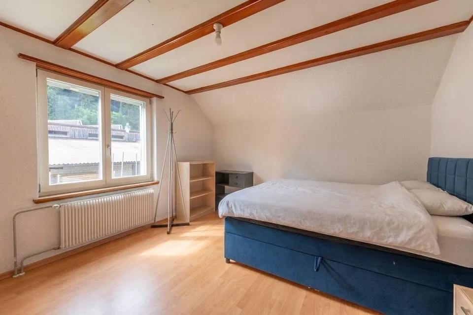 Wohnen & Entspannen: Freistehendes Einfamilienhaus mit grosszügigem Garten