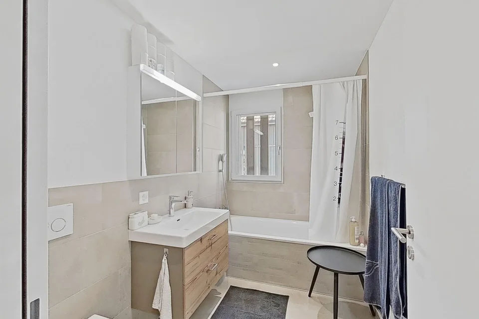 Staufen: Moderne 4.5-Zi.-Wohnung mit grossem Balkon, ruhig