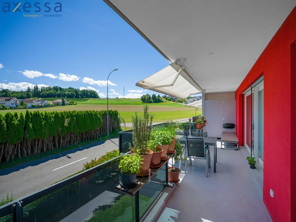 Appartement de 3,5 pièces ensoleillé au dernier étage avec balcon sud à Fischbach-Göslikon