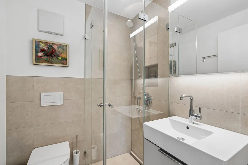 Wohnen wie im Einfamilienhaus - 4.5 Zimmer mit riesigem Privatgarten