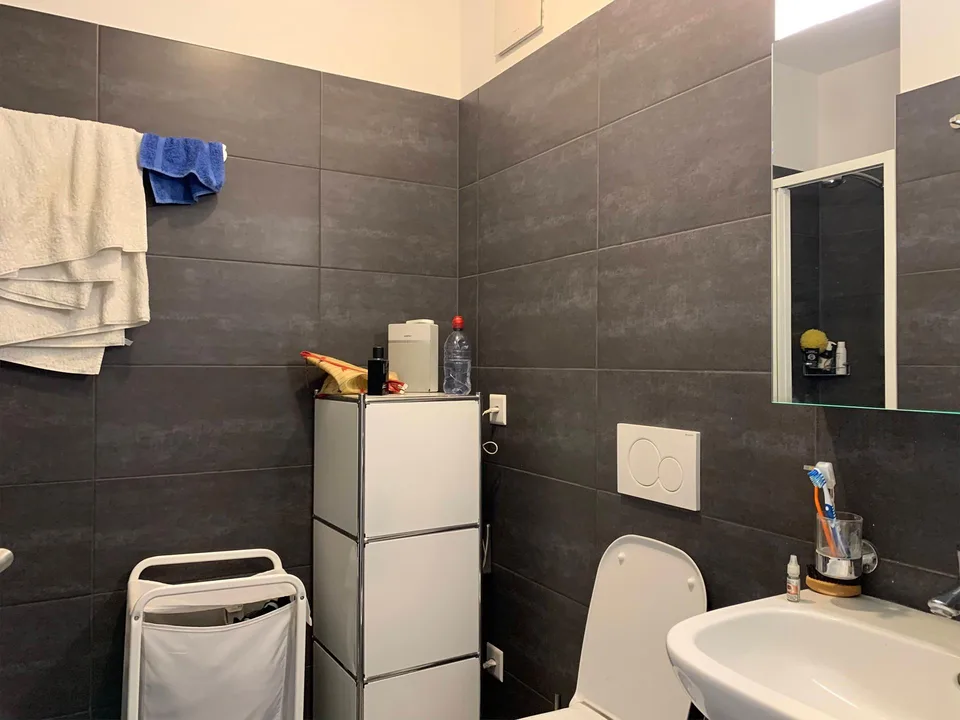 3,5 pièces avec balcon et vue dégagée à Porza