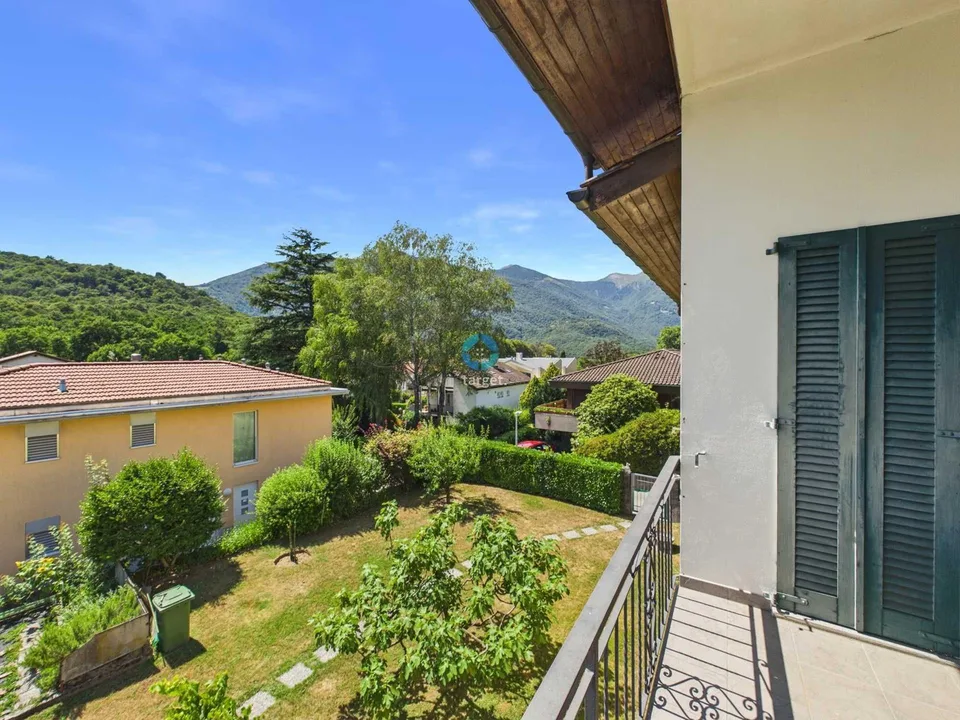 Maison bifamiliale avec 9 pièces et jardin à Ponte Capriasca