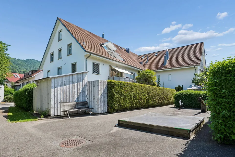 Gartenwohnung mit Einfamilienhausgefühl - 260 m² Privatgarten