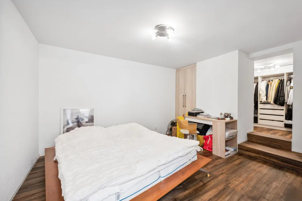 Exklusives Wohnen mit Aussicht: Einfamilienhaus mit Einliegerwohnung