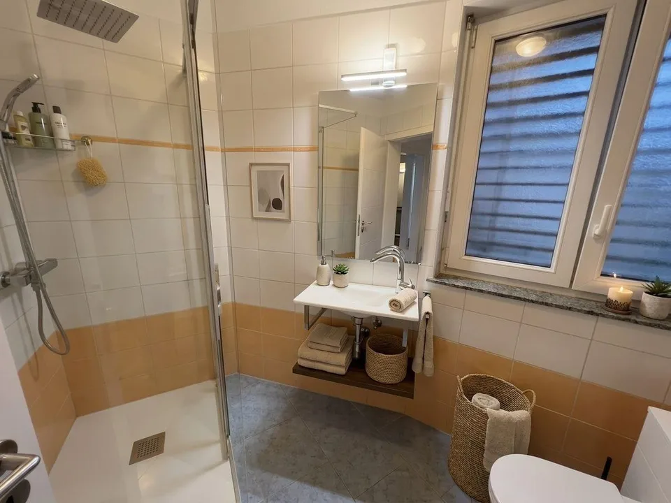 Single-family house 6.5 rooms with terraces and garden in Claro