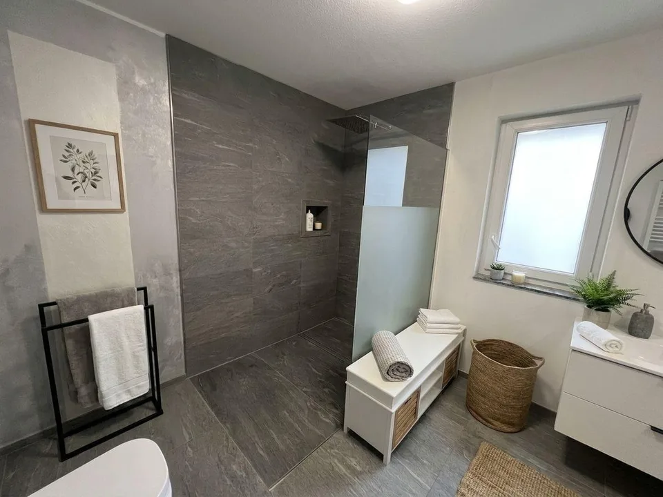 Single-family house 6.5 rooms with terraces and garden in Claro