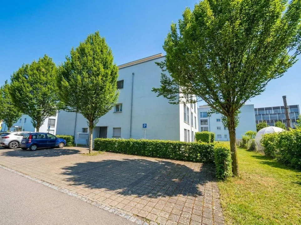 Appartement de jardin lumineux 4.5 pièces avec espace de séjour à Sirnach