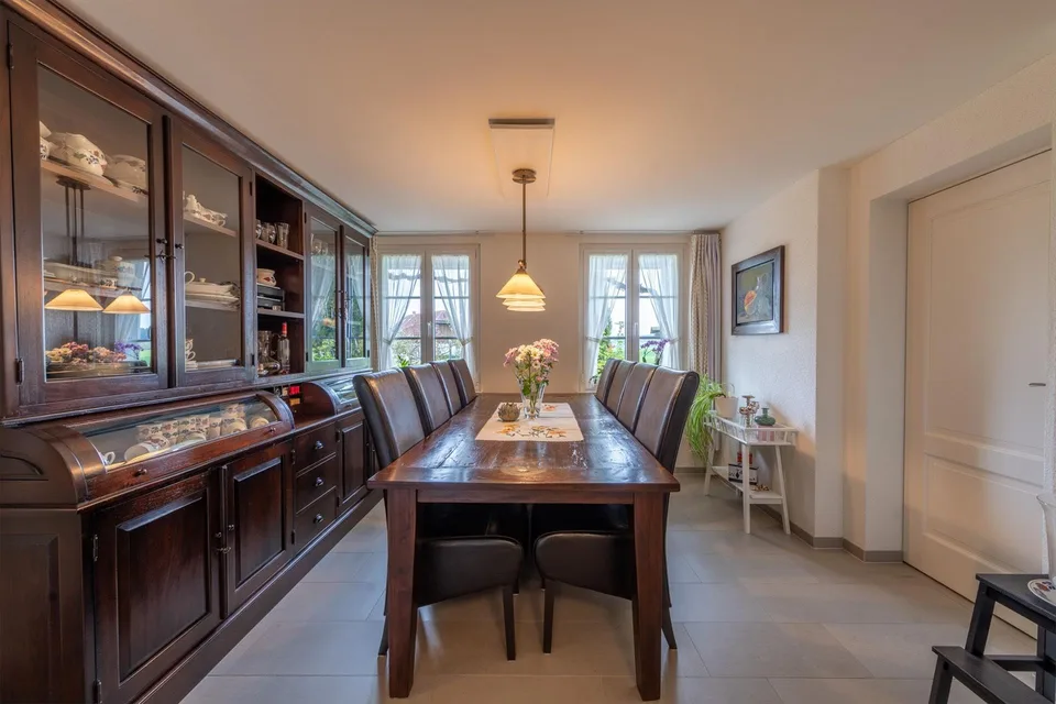 240 m² voller Möglichkeiten - grosszügiges Familienhaus mit Garten – photo 8 of 13