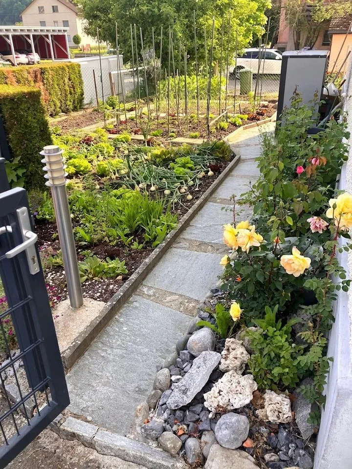 Freistehendes 9-Zimmer-Haus mit Garten - neu für CHF 975'000.