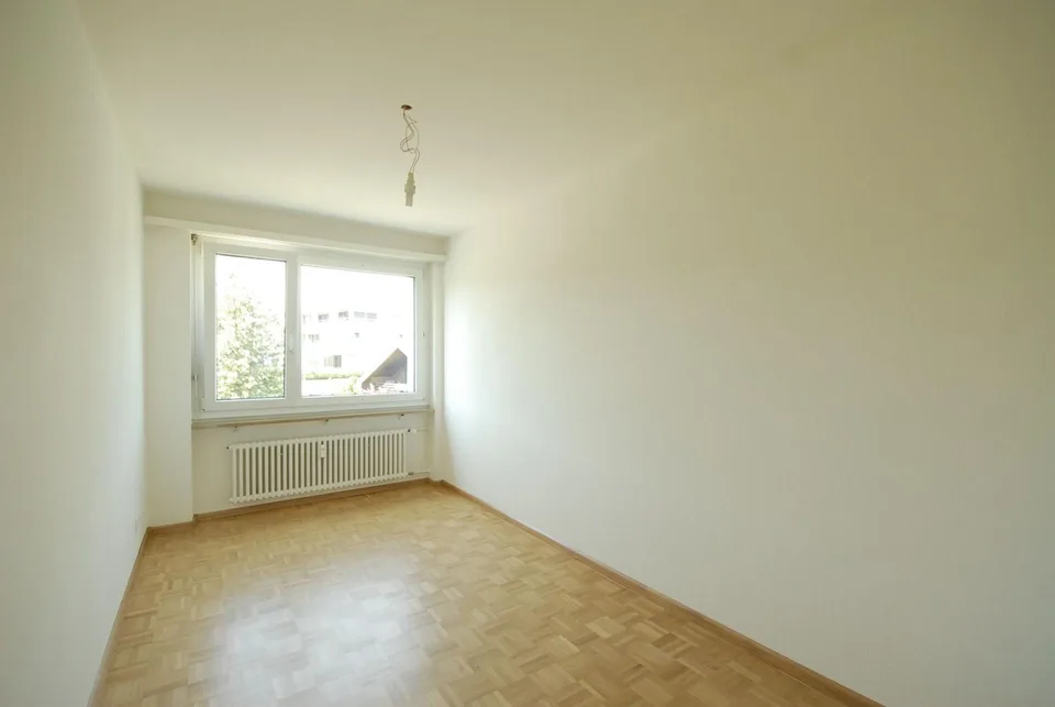 Helle 4-Zimmer-Wohnung mit grossem Balkon in Oberwil kaufen
