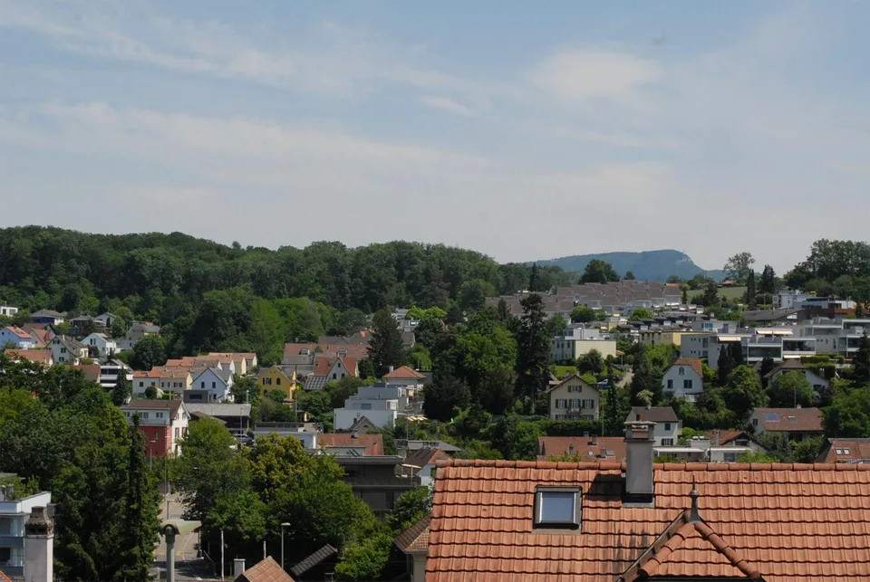 Helle 4-Zimmer-Wohnung mit grossem Balkon in Oberwil kaufen