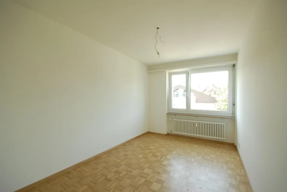 Helle 4-Zimmer-Wohnung mit grossem Balkon in Oberwil kaufen