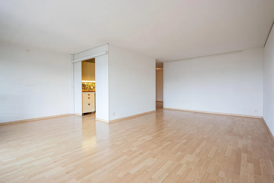 Bright 4.5-room apartment with balcony in Muri near Bern for sale