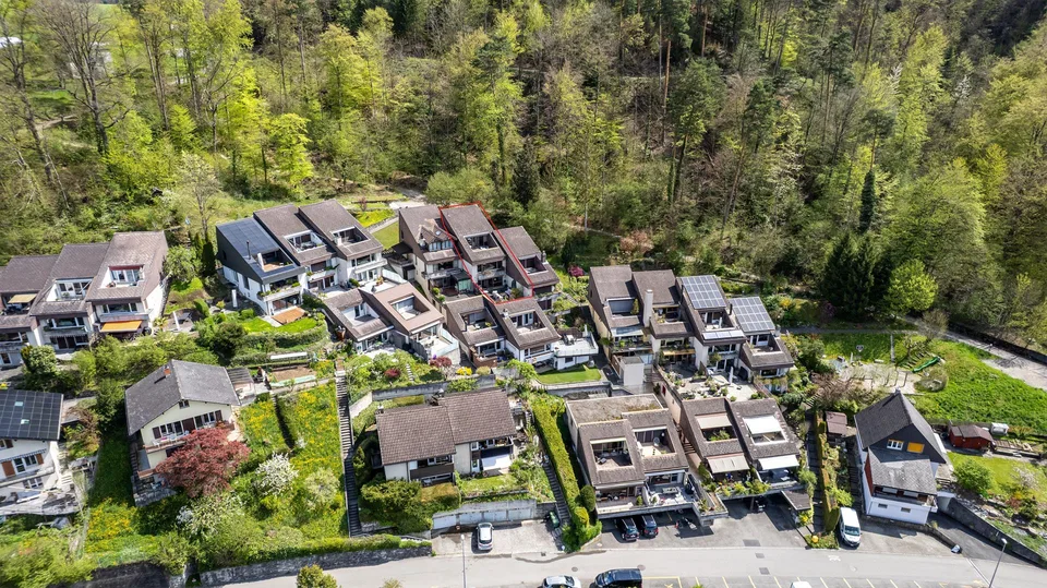 À vendre à Steffisburg : maison de rangée de 5,5 pièces avec une grande intimité