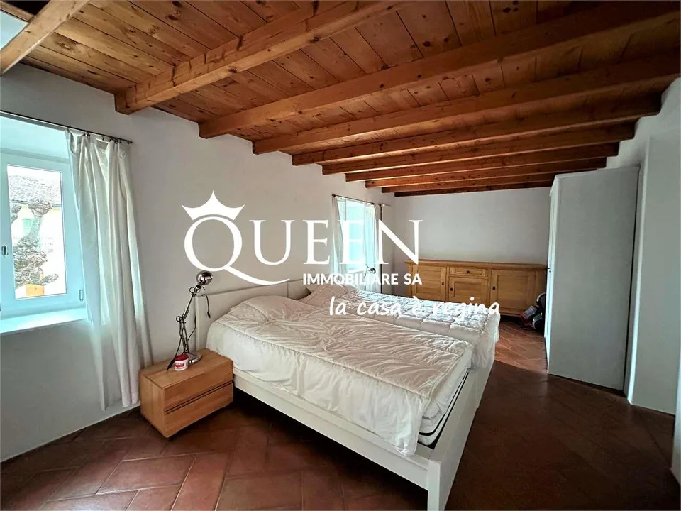 Arzo: charming house with two apartments, 6.5 rooms, 196 sqm, in the north