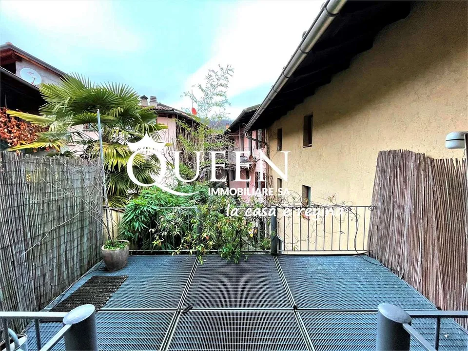 Arzo: charming house with two apartments, 6.5 rooms, 196 sqm, in the north