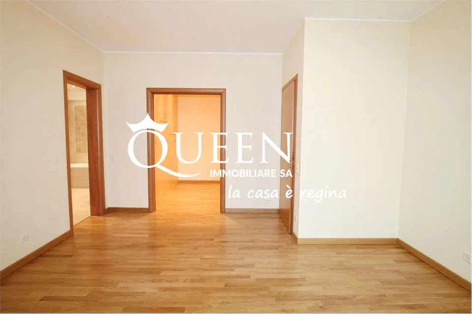 Lugano-Cassarate: 4.5-Zimmer-Wohnung, 250 m², Veranda, Garten