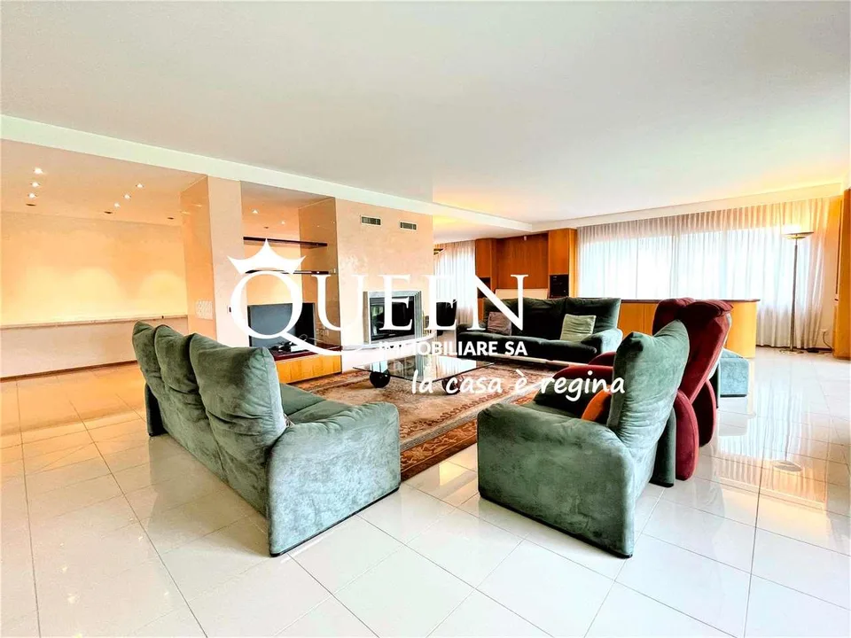 Vacallo: villa, 9.5 rooms, 625 sqm, large garden, elevator to floors