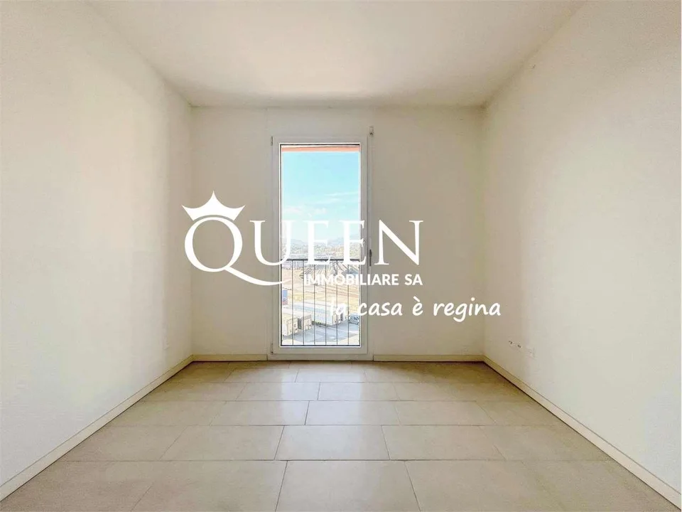 Chiasso: penthouse de 4,5 pièces, 140 m², balcons, vue dégagée et jardin