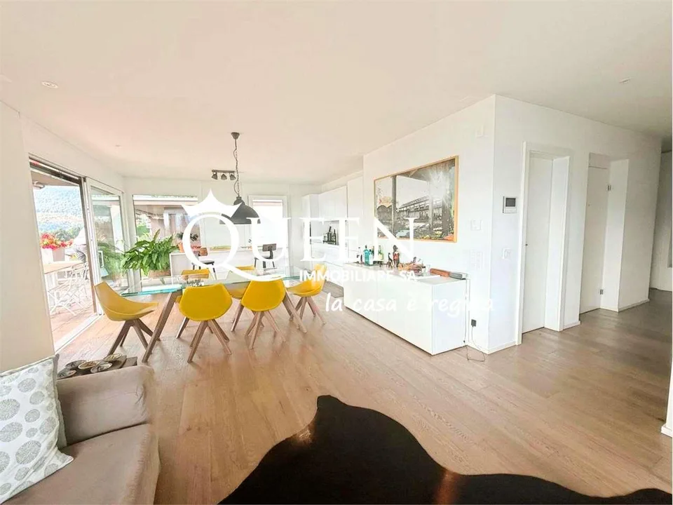 Rovio: Penthouse mit 4.5 Zimmern, 125 m², Terrasse 80 m², Seeblick auf den Luganersee