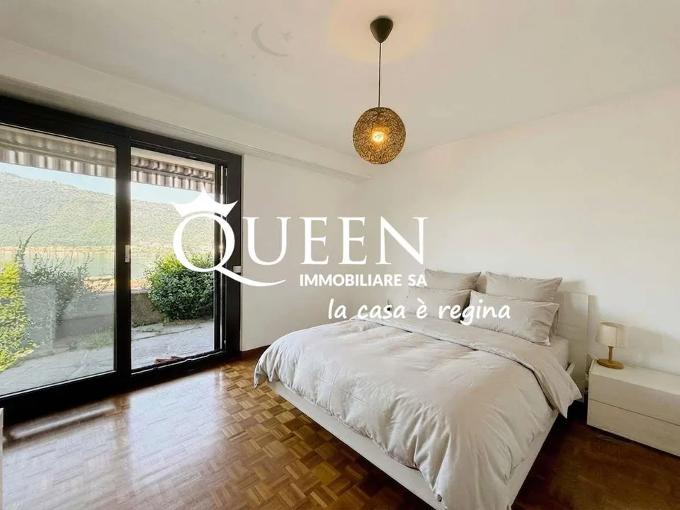 Bissone: 4.5-Zimmer-Wohnung, 150 m², Seeblick, Garten, Portikus