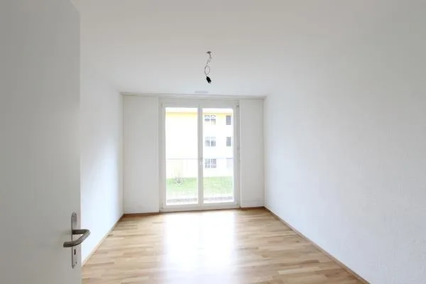 MODERNE WOHNUNG AN RUHIGER LAGE