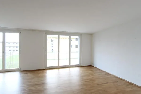 MODERNE WOHNUNG AN RUHIGER LAGE