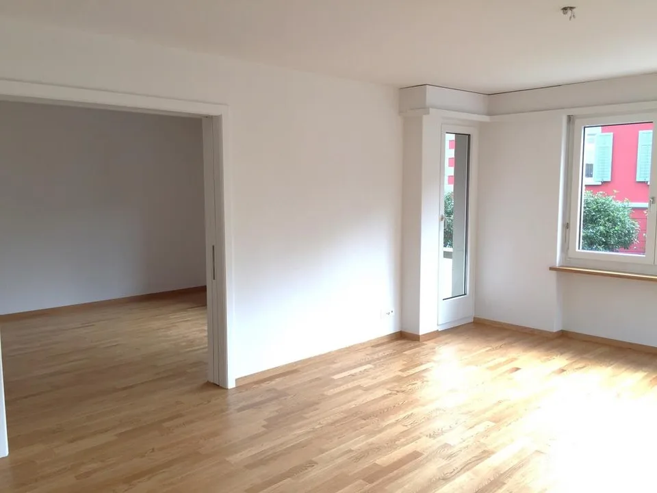 Appartement de 4 pièces rénové dans le centre de Cham