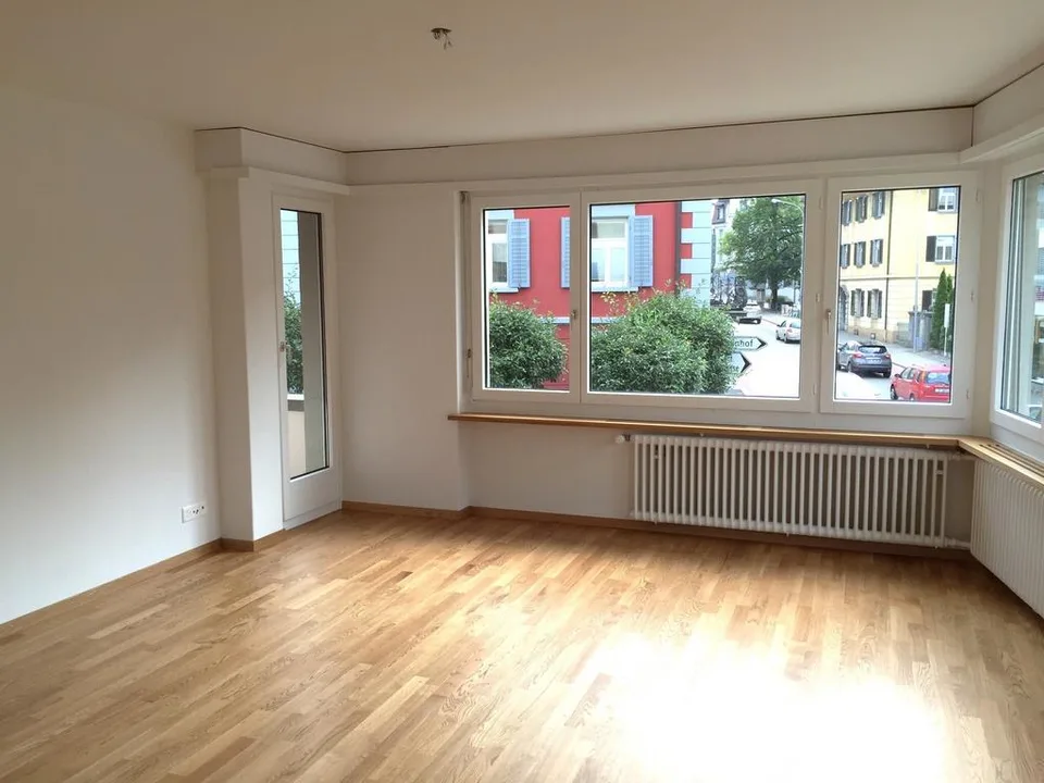 Appartement de 4 pièces rénové dans le centre de Cham