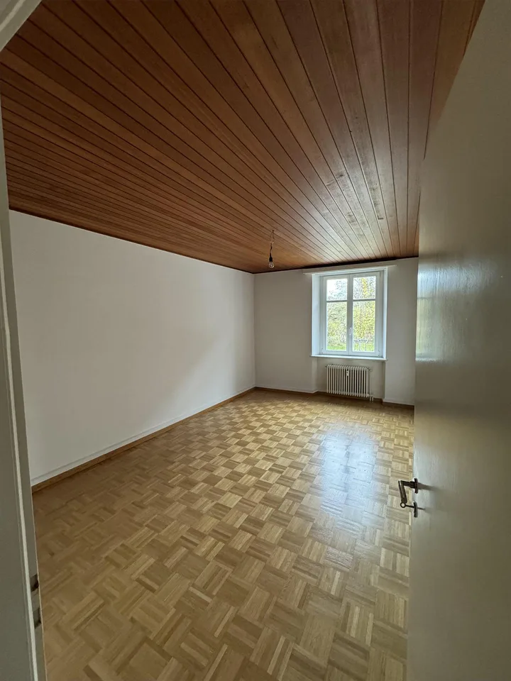 Helle 3.5 Zimmer Wohnung mit privater Terrasse