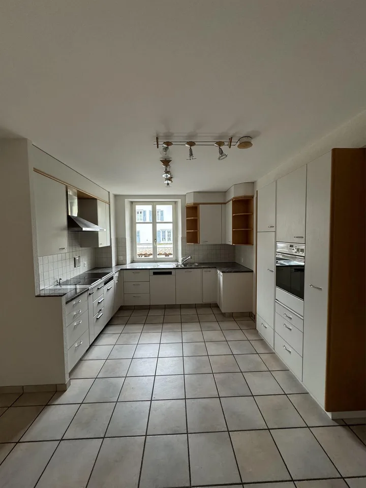 Helle 3.5 Zimmer Wohnung mit privater Terrasse