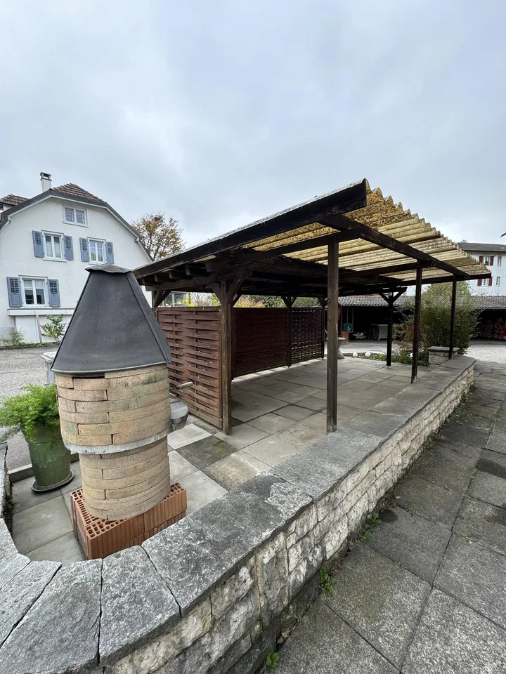 Helle 3.5 Zimmer Wohnung mit privater Terrasse