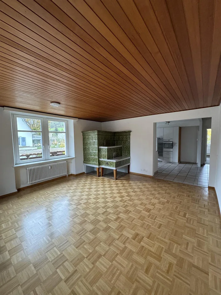 Helle 3.5 Zimmer Wohnung mit privater Terrasse